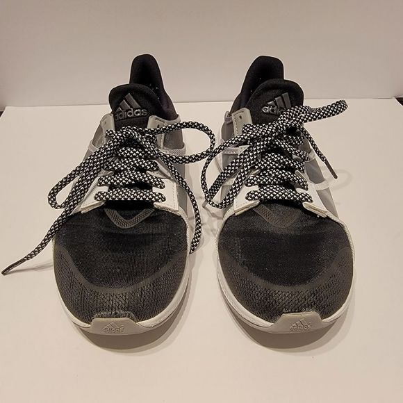 Womens Adidas Gymbreaker Bounce Shoes size 6 - Picture 2 of 6